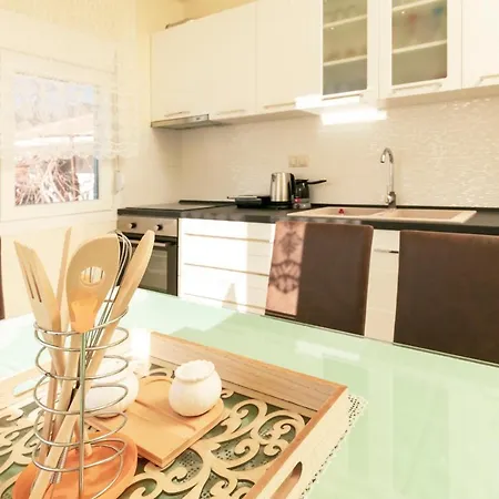 Апартаменты Loridis View *